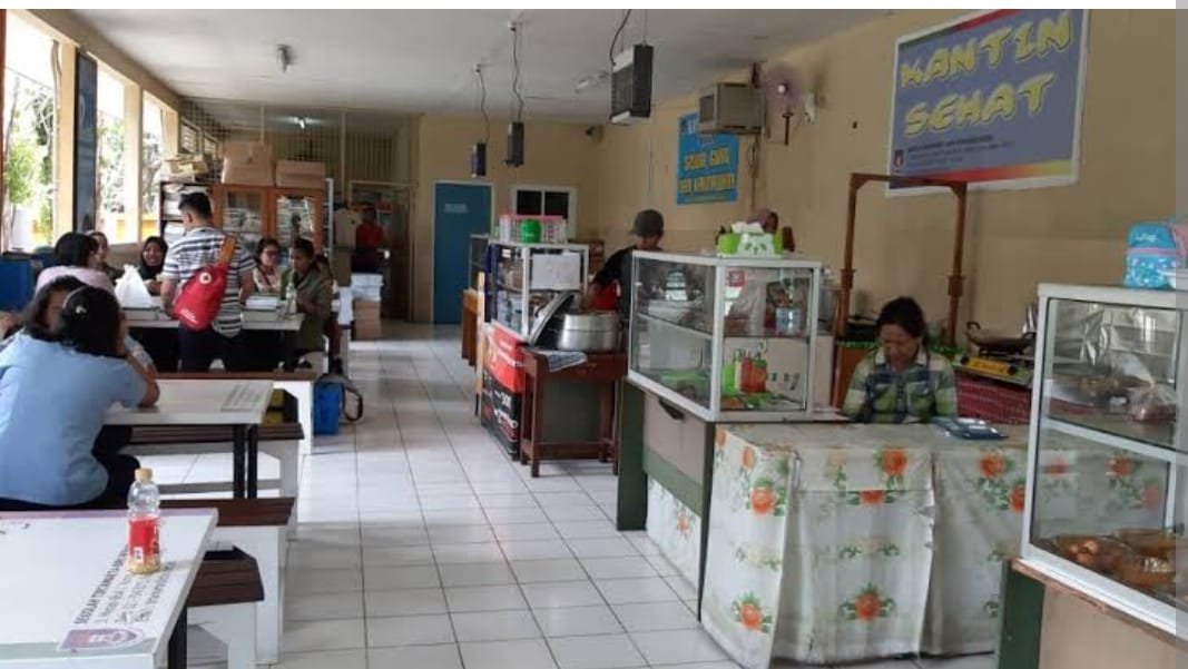 Tunjangan Kurang Guru Pns Jualan Di Kantin Sekolah