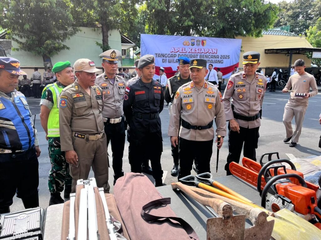 Polres Lumajang Gelar Apel Tanggap Darurat Bencana, Pastikan Kesiapan Personel dan Peralatan
