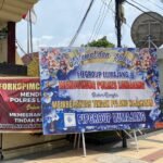 Polres Lumajang Terima Karangan Bunga dan Banner Dukungan Tindak Tegas Pelaku Kejahatan