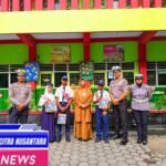 Tekan Pelanggaran Pelajar, Satlantas Polres Lumajang Gelar Police Goes to School di SMPN 5 Lumajang