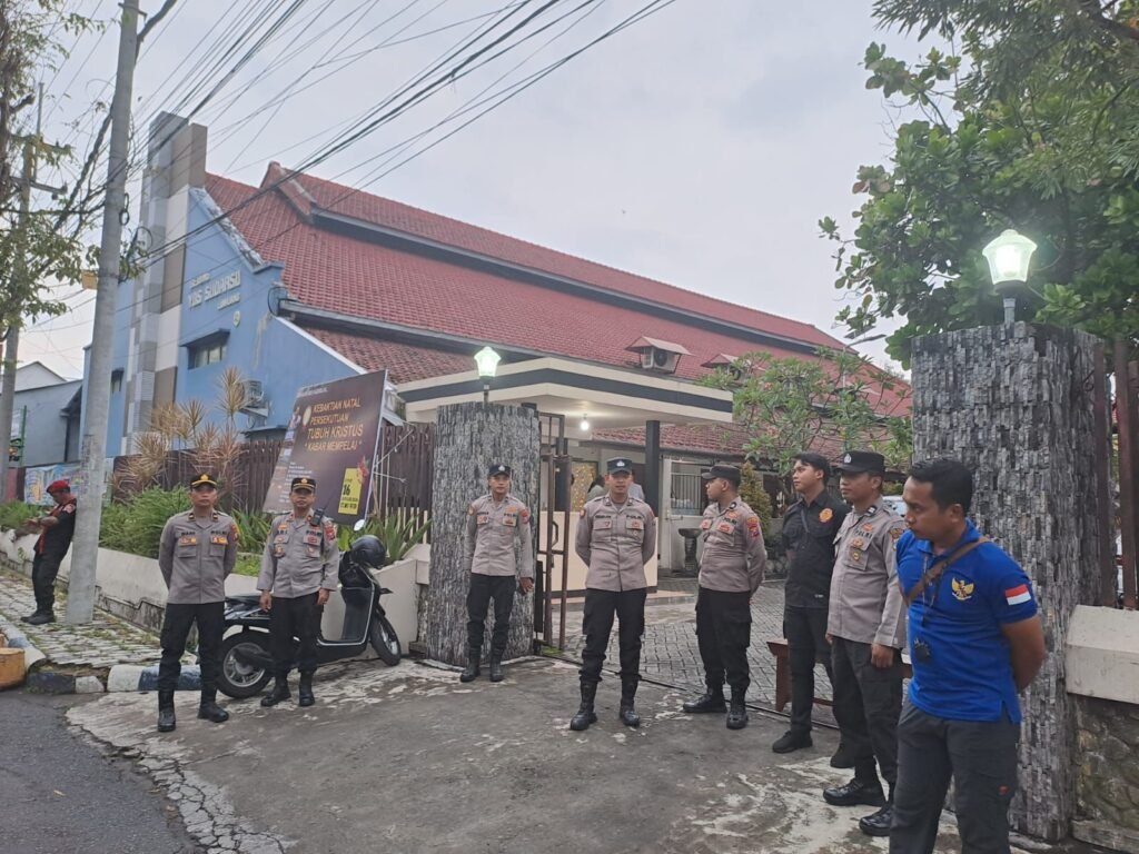 Polres Lumajang Sterilisasi Gedung Yos Sudarso Jelang Ibadah dan Perayaan Natal