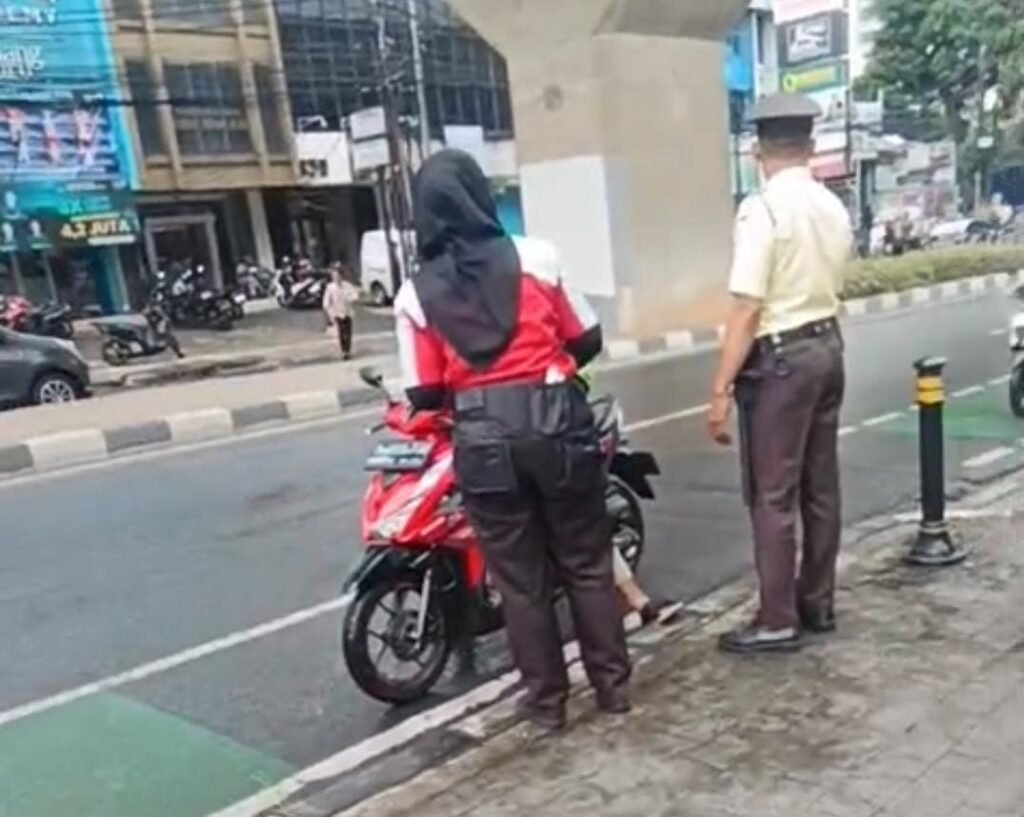 Wujud Kepedulian Sosial, BRI BO Fatmawati Gelar Jum’at Berkah bagi Warga