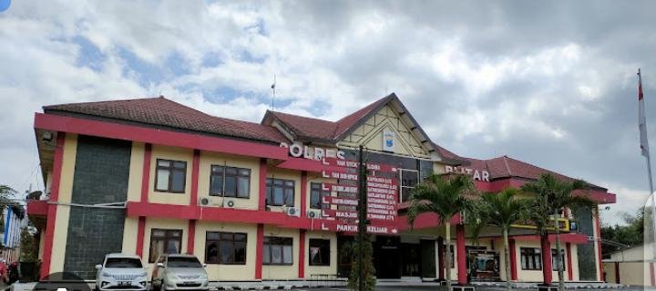 Kemitraan Retak humas polres Blitar kabupaten dinilai Ham bat klarifikasi jurnalis dari luar blitar.