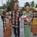 Kodim 1710/Mimika Gelar Tradisi Penyambutan Dandim dan Ketua Persit KCK