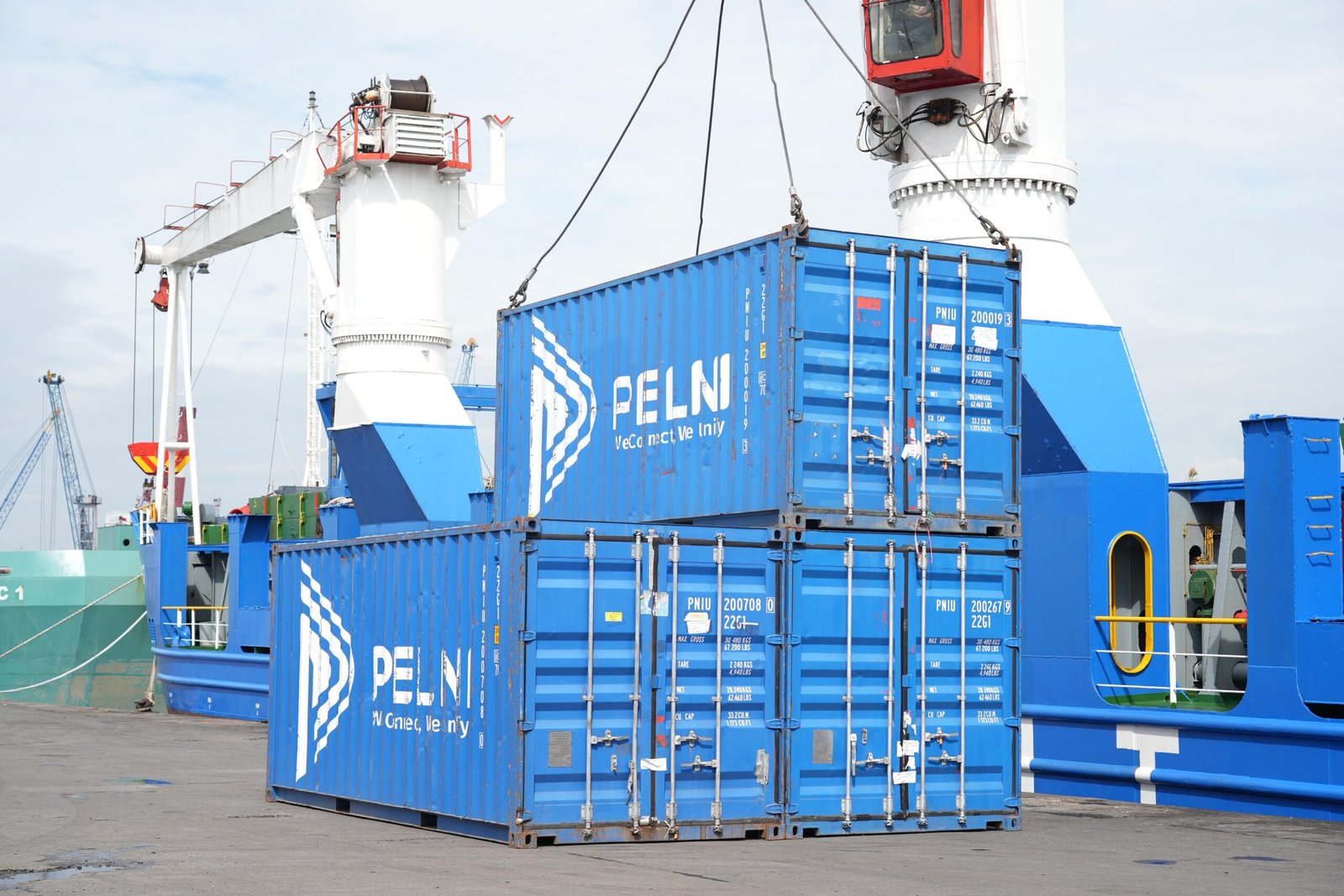 Perkuat Skema _Hub & Spoke_, PELNI Perluas Kerja Sama Strategis dengan Meratus Line di Program Tol Laut