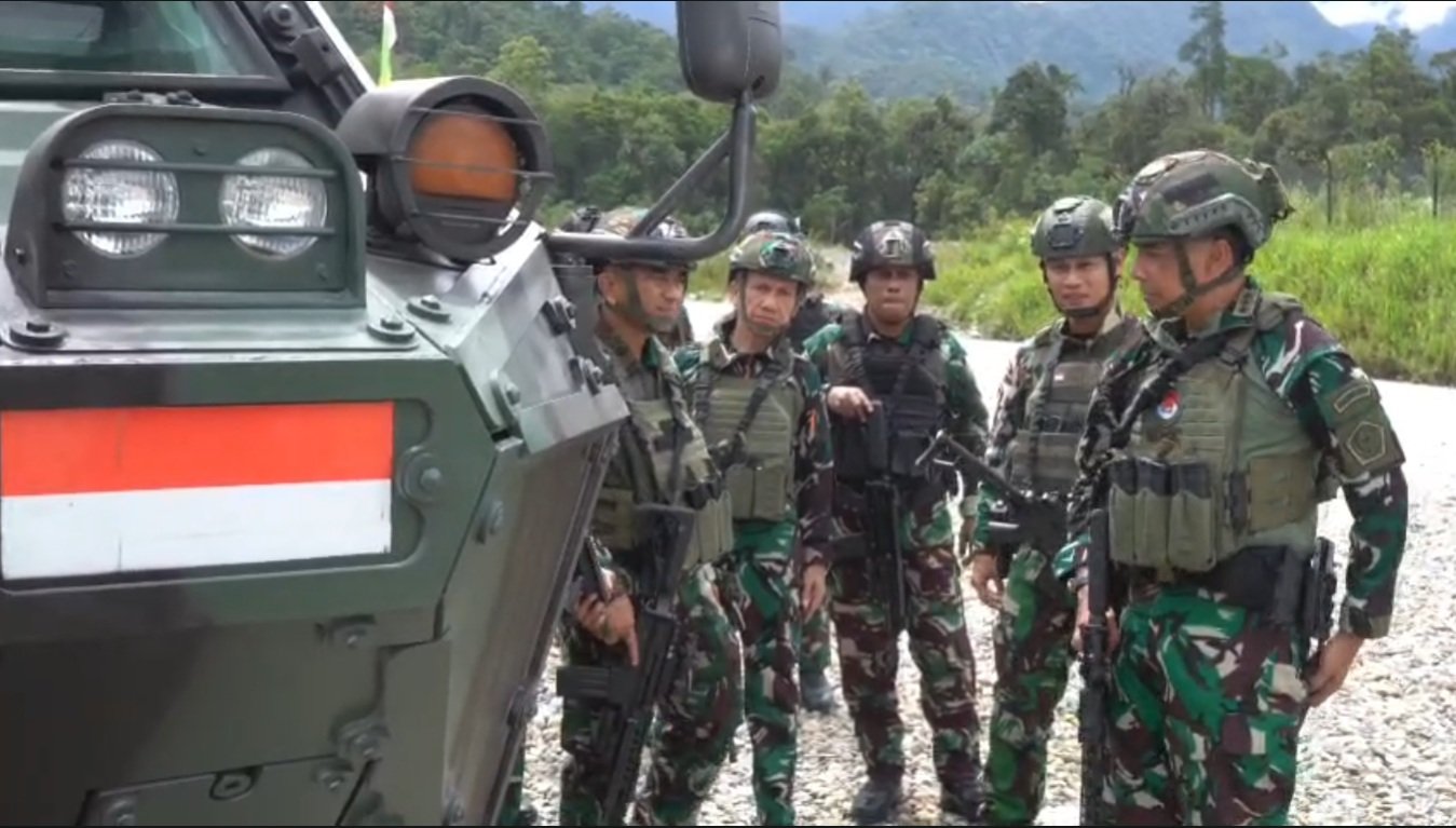 TNI Perkuat Pengamanan di PT Freeport Pasca Serangan KKB, Panser Anoa Disiagakan