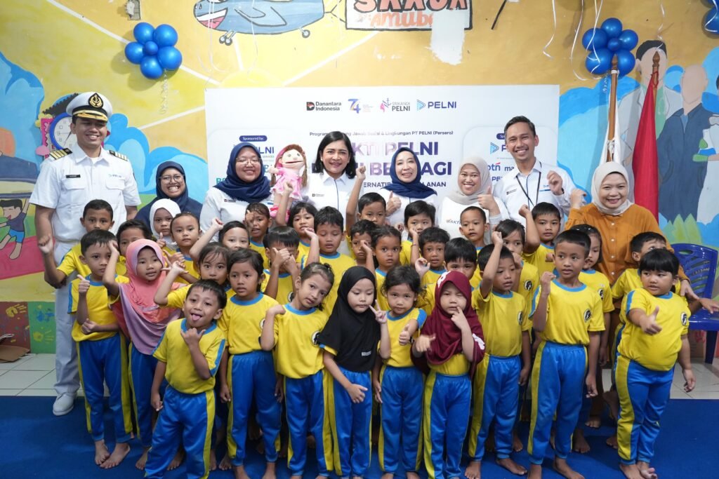 Sambu HUT Ke-74, PELNI Hadirkan Program Bakti Sosial untuk Sekolah dan Anak Yatim