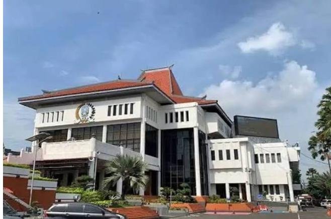 Kinerja Pansus BUMD DPRD Jatim Disorot, MAKI: Rekomendasi Minim Terobosan, Anggaran Dipertanyakan