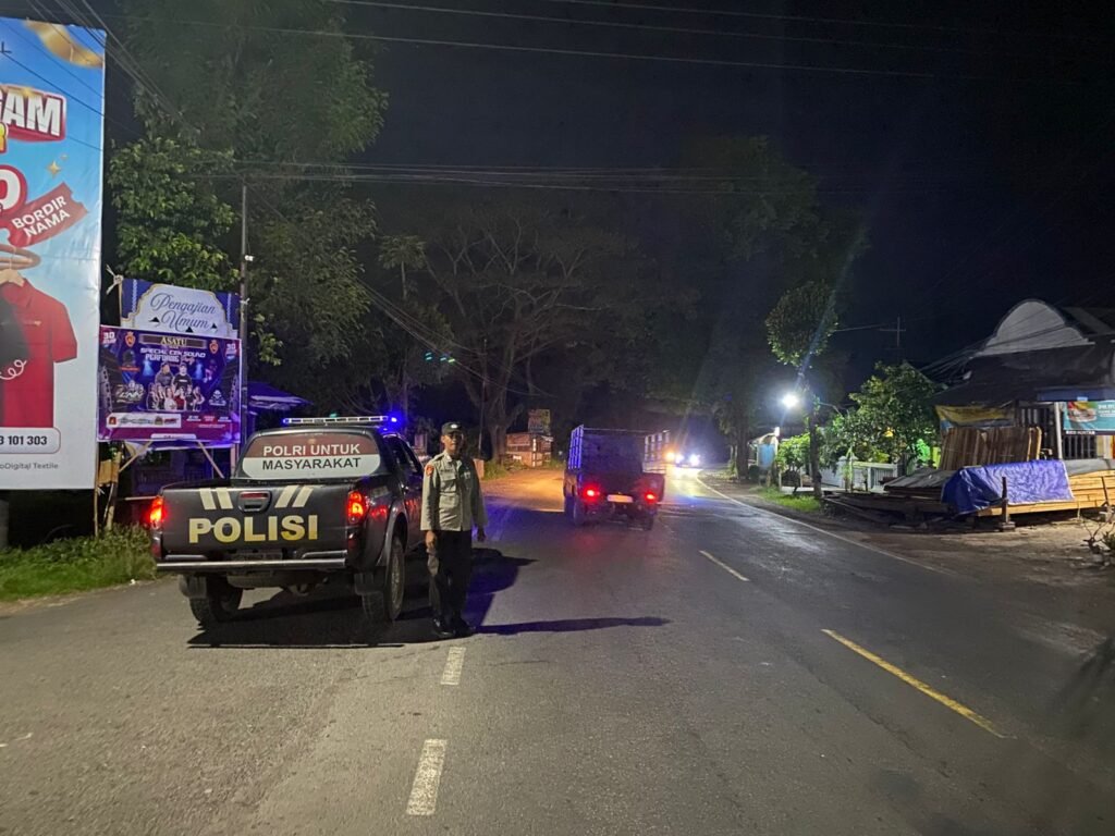 Patroli Blue Light Polsek Jatiroto Sisir Jalur Rawan, Antisipasi Kriminalitas Malam Hari