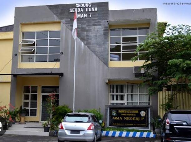 Permendikbud diduga dilanggar,kepala sekolah sman 7 Surabaya disebut atur kursi Komite sekolah