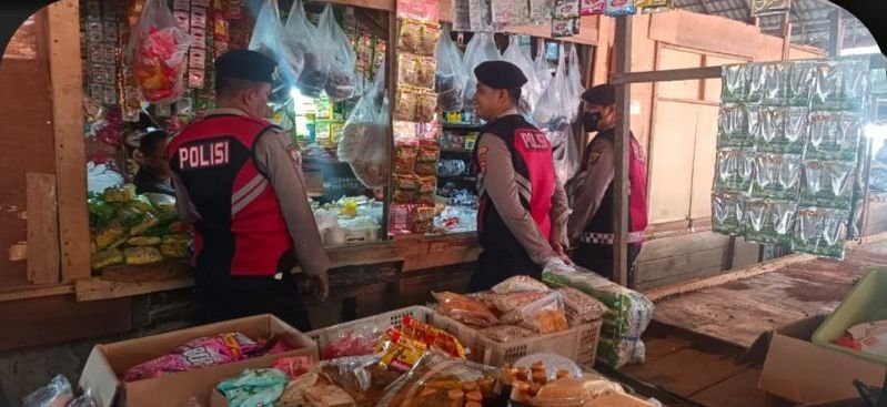 Antisipasi Kejahatan 3C, Sat Samapta Polres Banyuasin Patroli Jalan Kaki di Titik Rawan