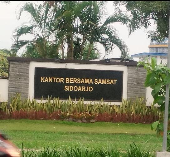 Investigasi Samsat Sidoarjo Kota: Calo Diduga Berkeliaran Bebas, Ketegasan Tinggal Slogan?