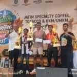 Ribuan Warga Meriahkan Jember Fun Run 5K di Tengah Gerimis, Lukmanul Hakim Juara dan Rahma Bawa Pulang Sepeda Listrik