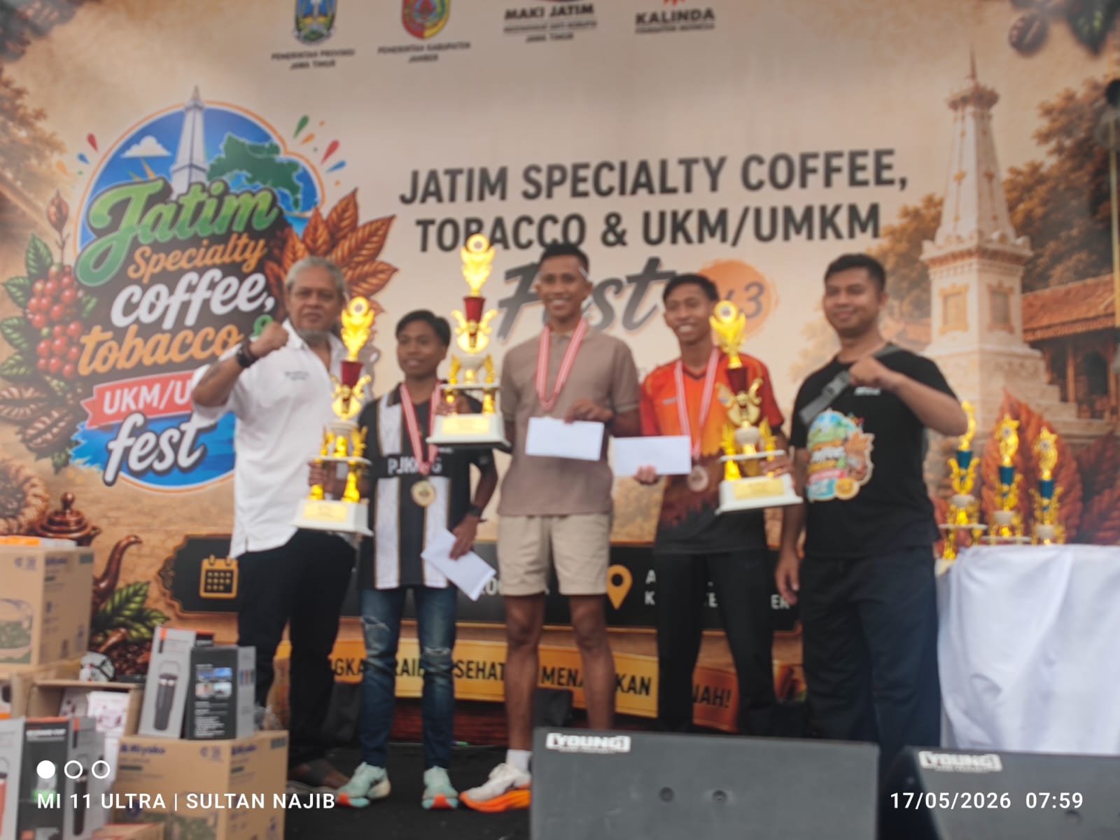 Ribuan Warga Meriahkan Jember Fun Run 5K di Tengah Gerimis, Lukmanul Hakim Juara dan Rahma Bawa Pulang Sepeda Listrik