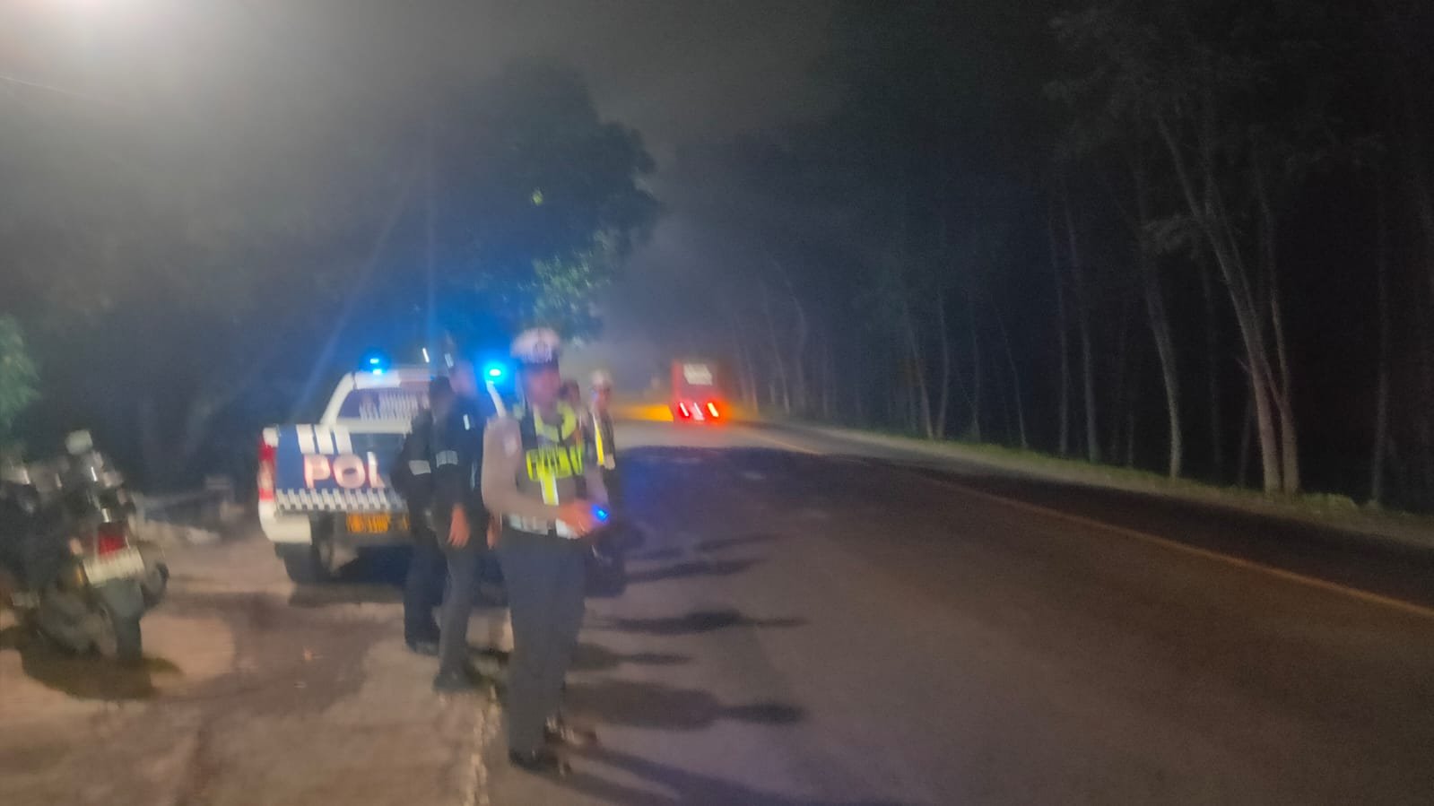 Gelar Patroli Dini Hari, Polres Lumajang Jaga Jalur Kedungjajang dari Kejahatan Jalanan