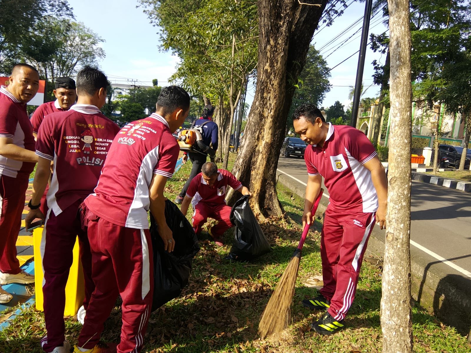 Polda Sumsel Tanam 550 Pohon Buah di 21 Aspol, Wujud Dukungan Gerakan Indonesia Asri