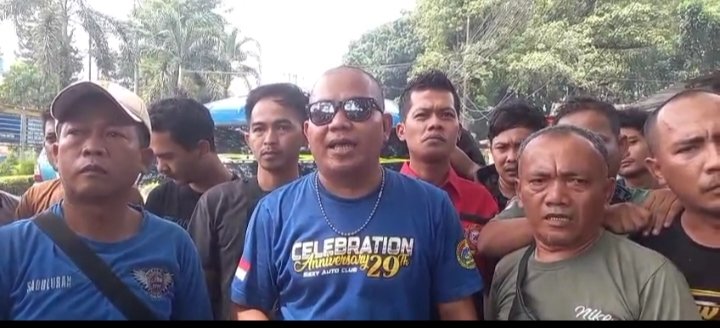 “Pecah” Demo Ratusan Angkot 64 Perihal Sosialisasi Jembatan Wika 