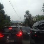 Parah !!! Jalur Wisata Alam Gunung Pancar Macet Total 