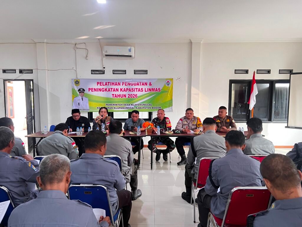 Desa Klapanunggal Gelar Pelatihan Penguatan dan Peningkatan Kapasitas Satlinmas 