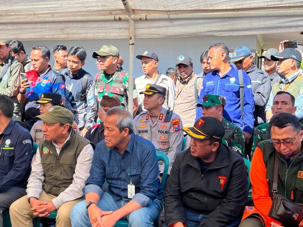 Kapolres Lumajang Dampingi Karo Ops Polda Jatim dalam Kunjungan Menhut ke Kawasan Bromo