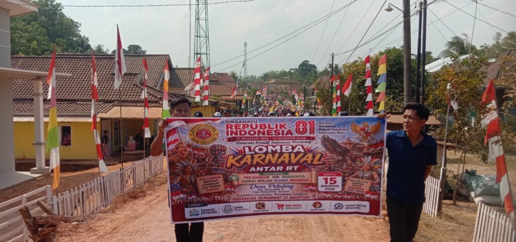 Karnaval HUT RI ke-81 Semarak, Warga Desa Petaling Tunjukkan Kekompakan