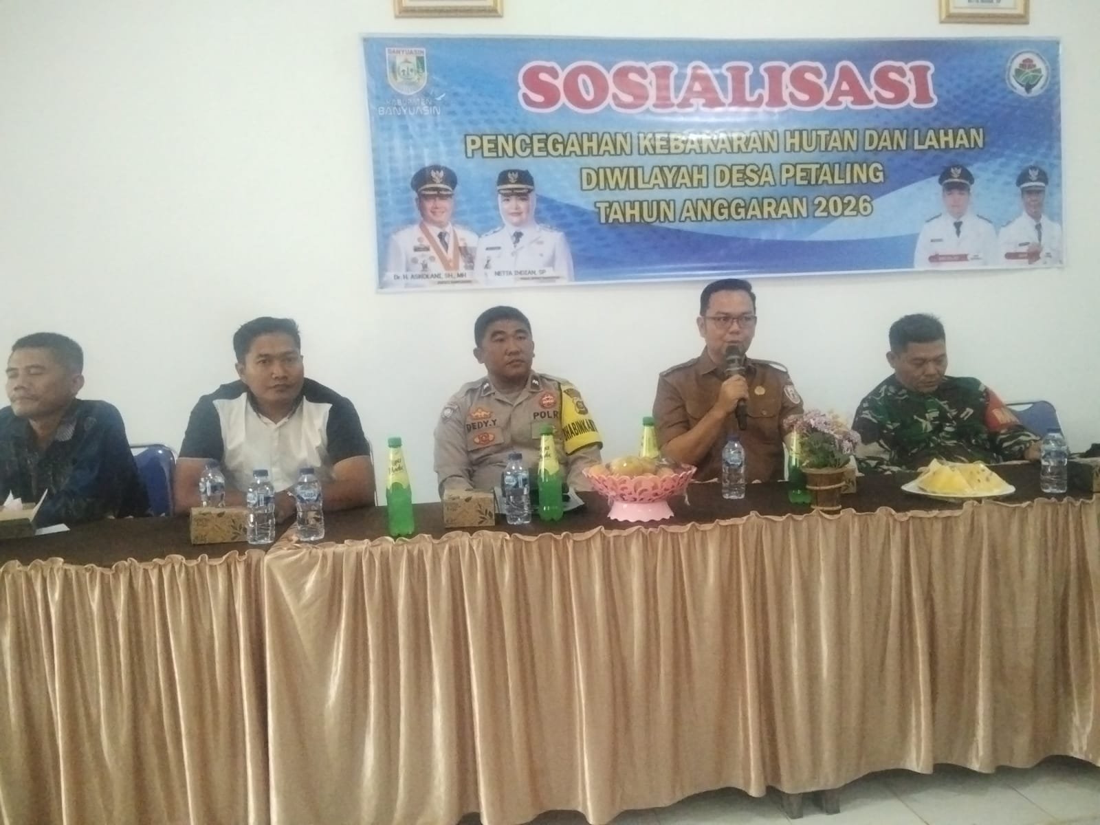 CEGAH KARHUTLA, CAMAT BANYUASIN III DAN UNSUR KEAMANAN AJAK WARGA DESA PETALING PERKUAT KESADARAN